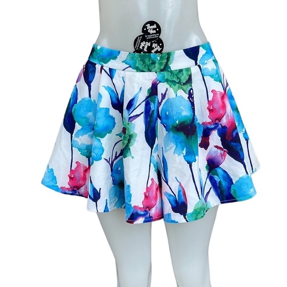 A. Peach Wasted Shorts Floral Size Size M - Picture 1 of 11